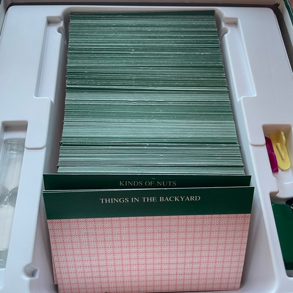 Vintage Outburst Party Board Game 1988 Edition, Great condition - Picture 4 of 9